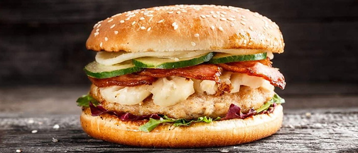 Spicy Chicken Breast Burger  With Chips 