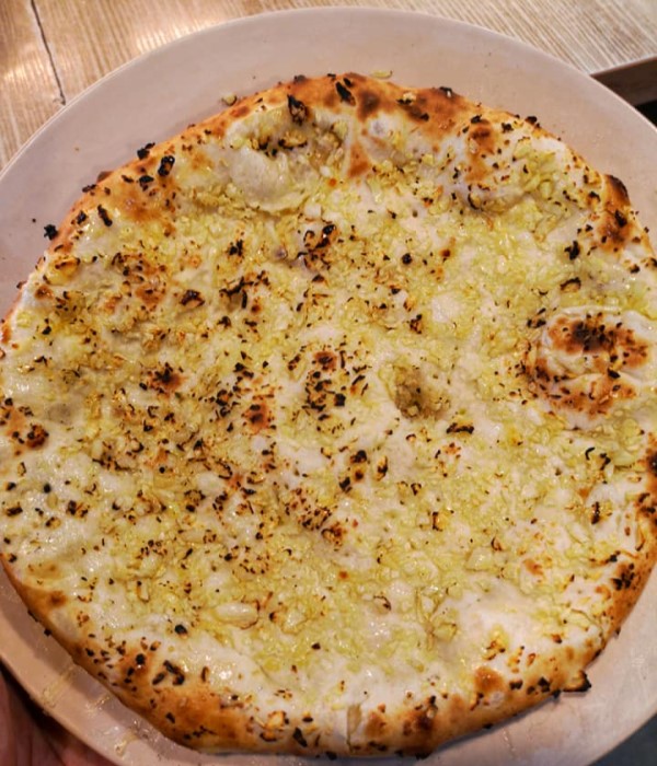 Garlic Nan With Cheese 